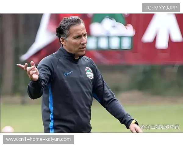 亚冠二月赛事教练临场决策复盘 阿洛伊西高位逼抢战术消耗体能致崩盘